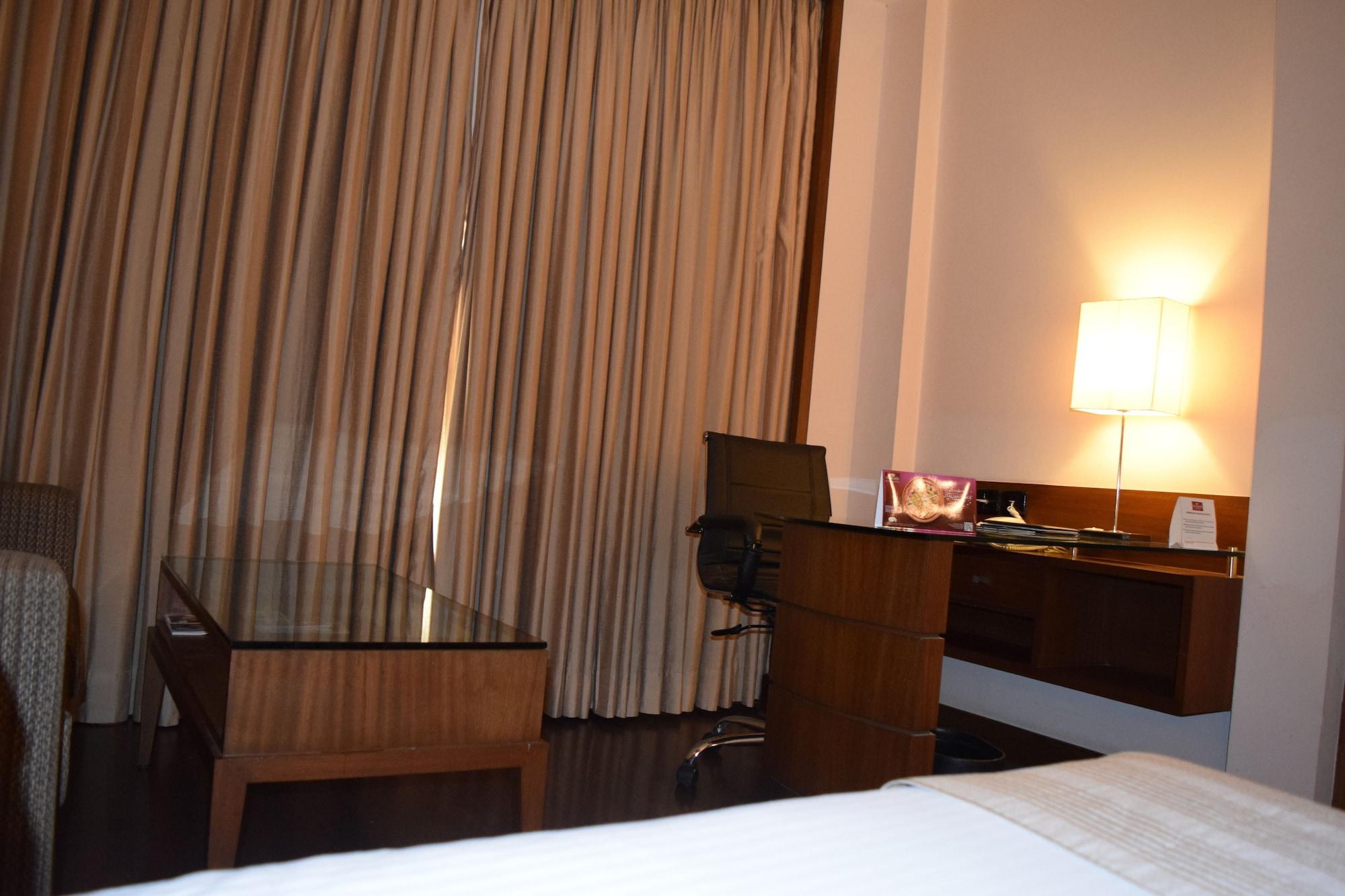 The Bristol Hotel Gurgaon Eksteriør billede