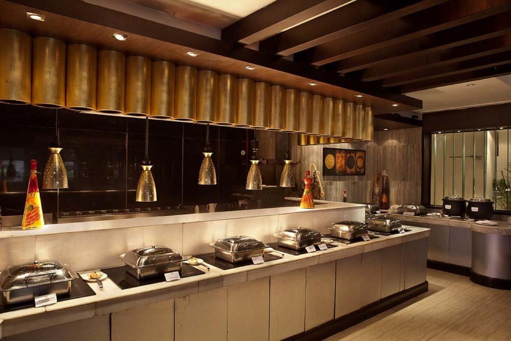 The Bristol Hotel Gurgaon Eksteriør billede