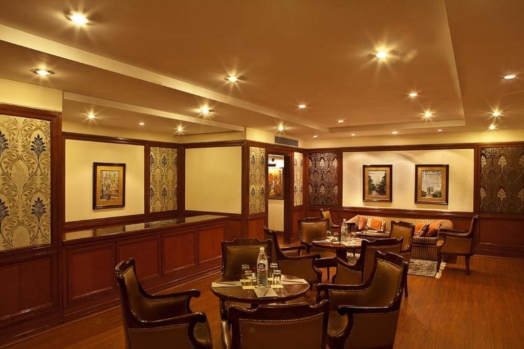 The Bristol Hotel Gurgaon Eksteriør billede