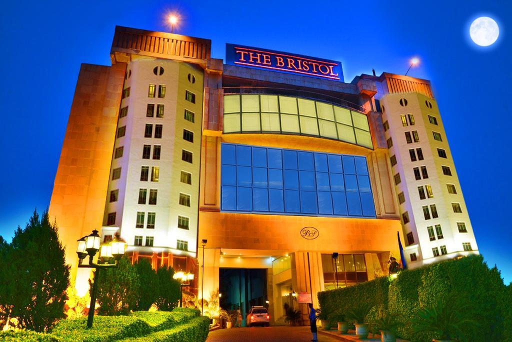 The Bristol Hotel Gurgaon Eksteriør billede