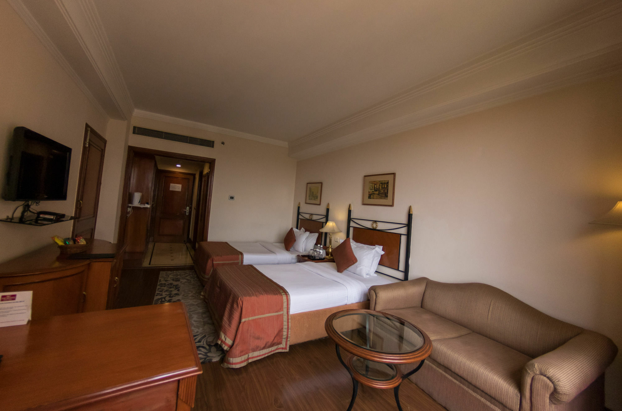 The Bristol Hotel Gurgaon Eksteriør billede